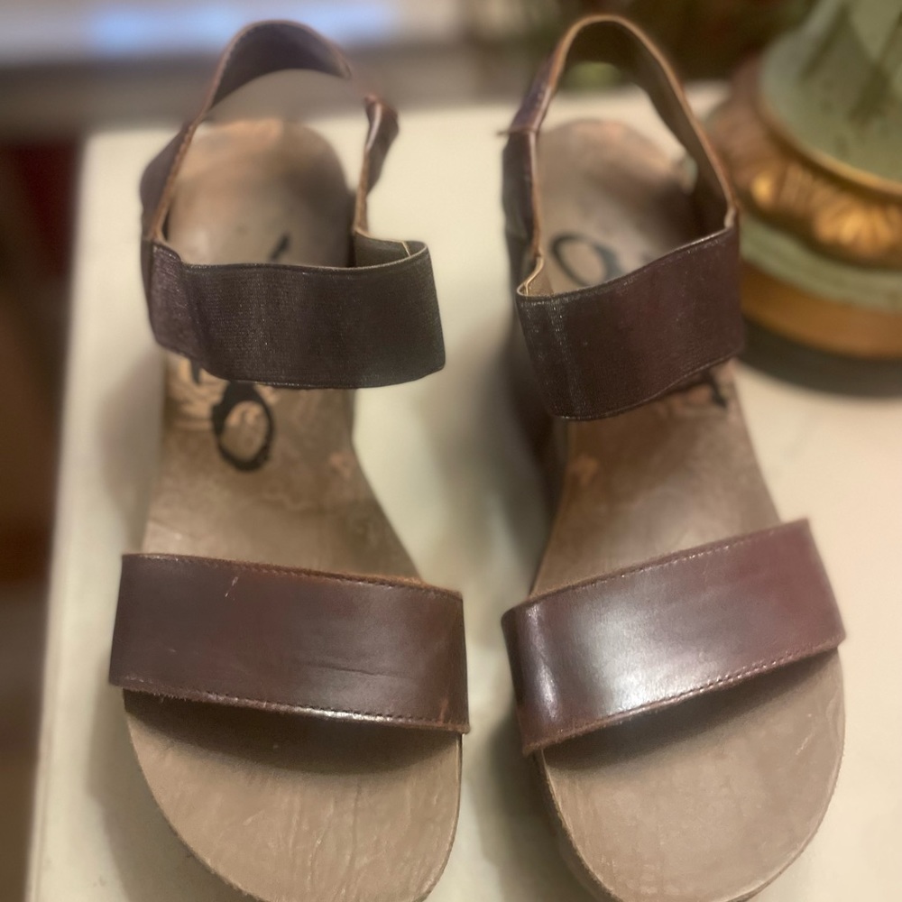 OTBT Wedges Size 8.5